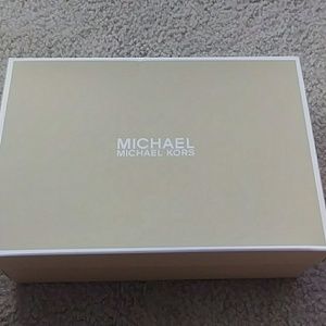 **SOLD**Michael Kors pumps